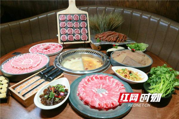 蘸料的“素颜”火锅等你来尝麻将胡了游戏快乐小羊：不