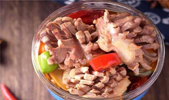 海鲜每天八点才开门俩小时卖五十罐麻将胡了游戏大爷夜市卖瓦罐酱焖小