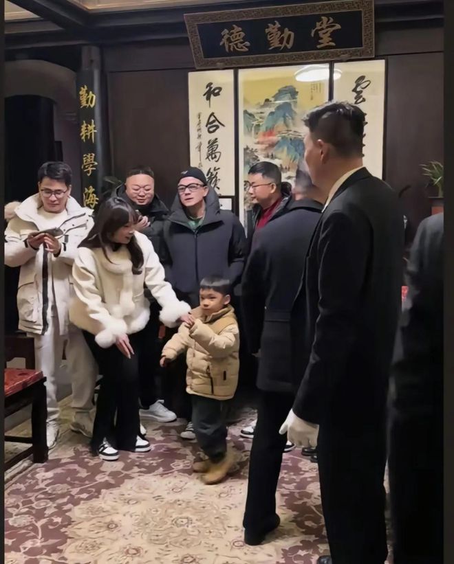 跑黄山吃火锅岳父机场同行个子比他还矮PG麻将胡了2郭富城学精了再回安徽(图2) 跑黄山吃火锅岳父机场同行个子比他还矮PG麻将胡了2郭富城学精了再回安徽(图2)