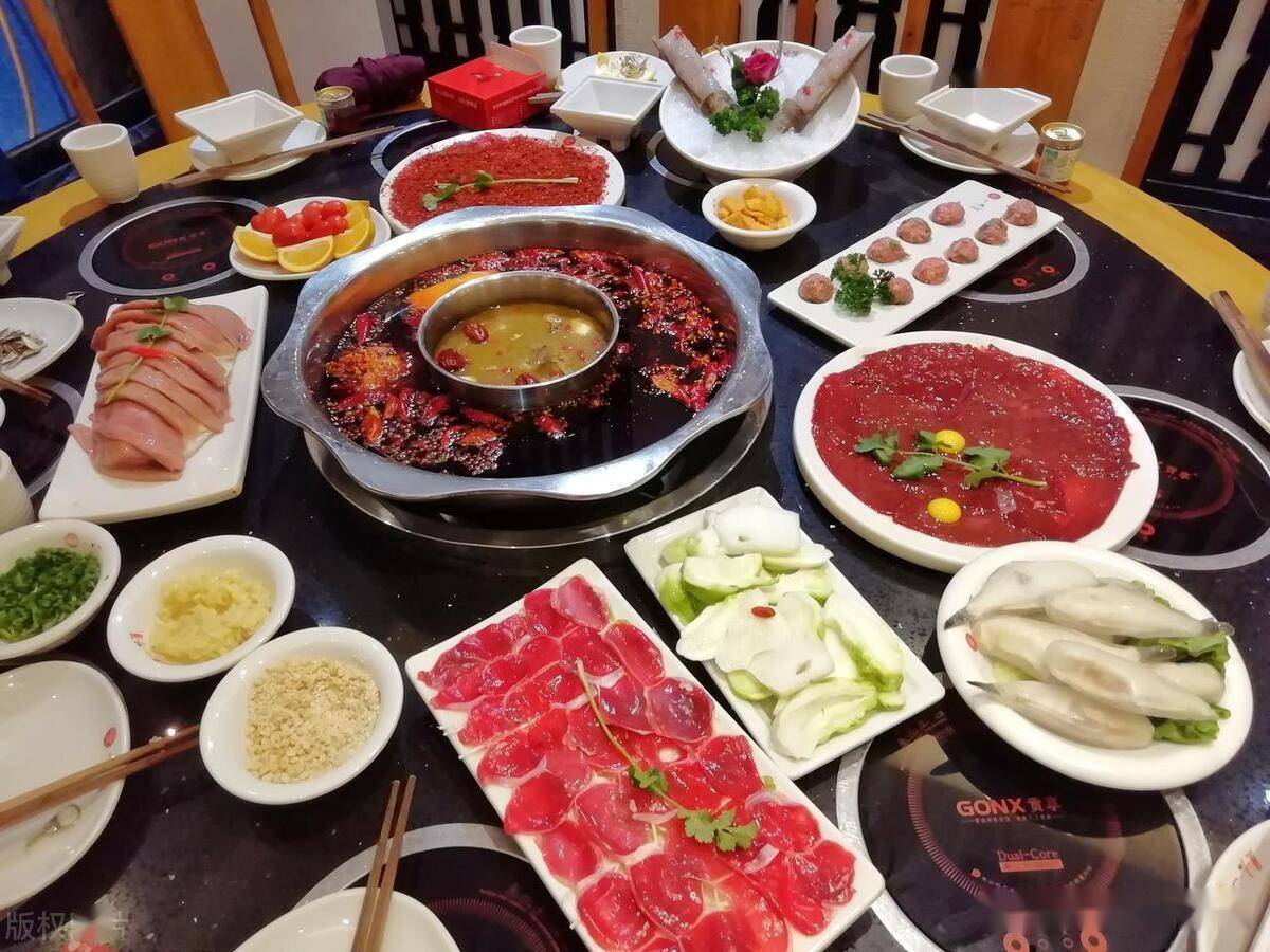 势：从回归本质到直播破圈老板必看生存指南麻将胡了试玩网站免费2025火锅业6大趋(图3)